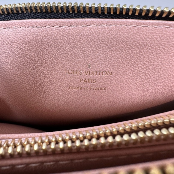 Louis Vuitton Coussin PM Black Leather - Picture 7 of 14